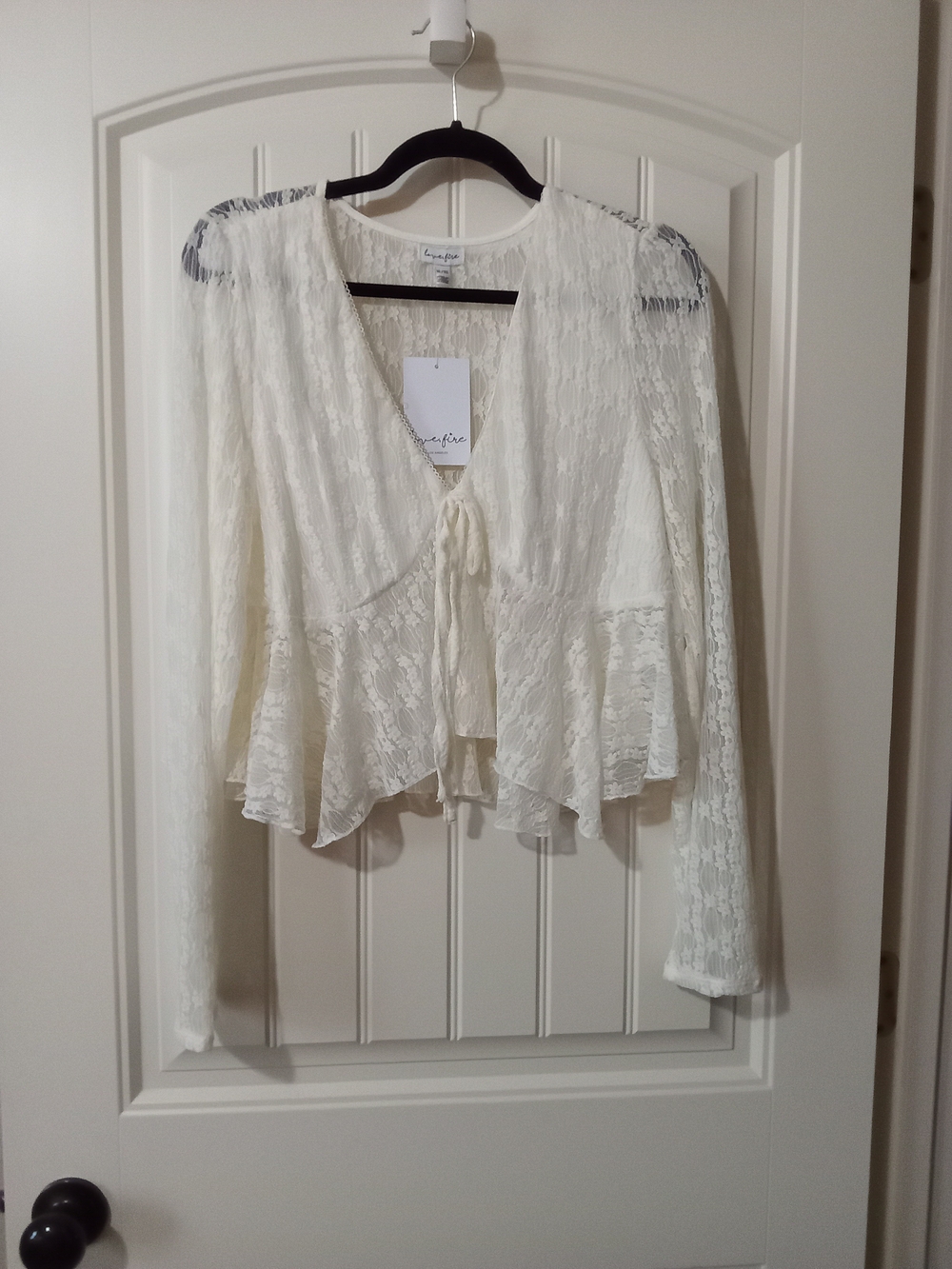 Love Fire Women's Ivory Lace Peplum Cropped Blouse With Tie On Front Sz XL NWT